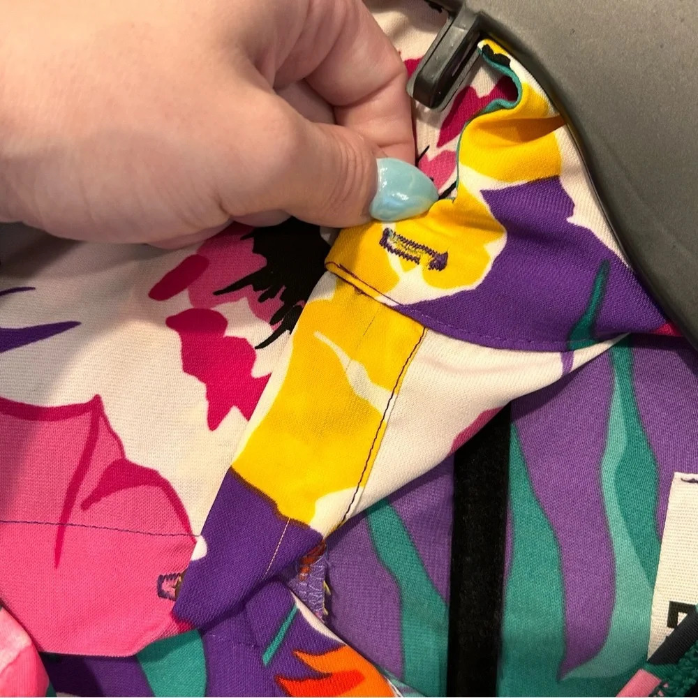 BUCKETLIST Floral Button Up Blouse - Picture 10 of 10